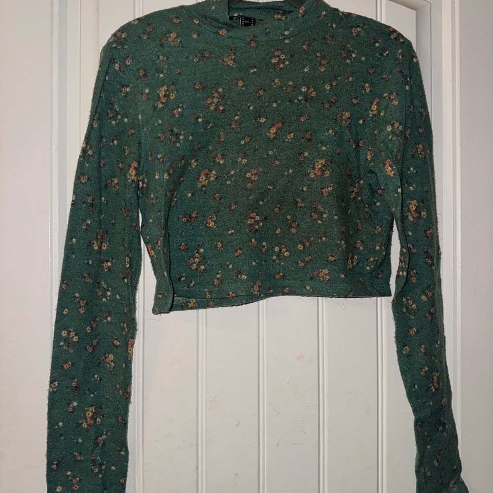 3/$15 Floral Green Cropped Turtle Neck